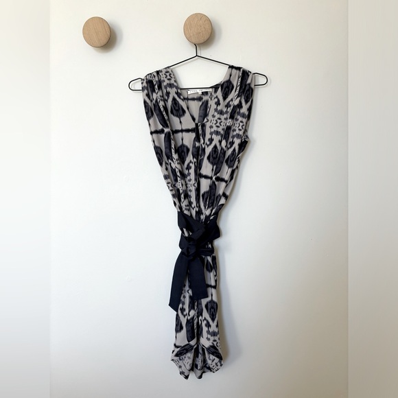 Ulla Johnson silk dress in mint condition - perfect for the summer!! - Picture 1 of 6